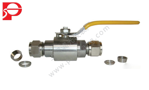 Ball valve of cutting sleeve type has the